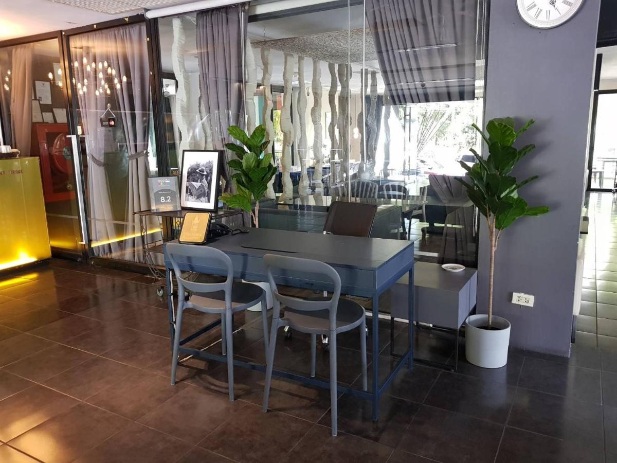 Manita Boutique Hotel Pattaya Extérieur photo